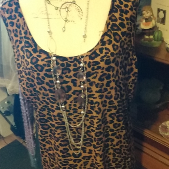 Tank top cheetah pattern - Picture 5 of 5